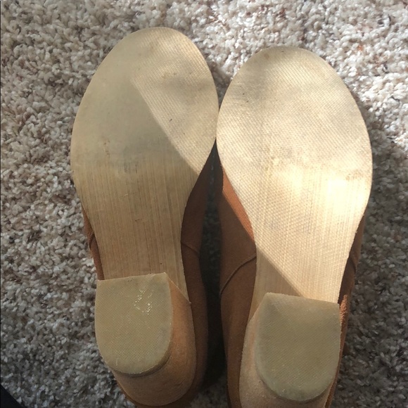 Ecoté Joey Brown Ankle Side Zip Booties - Picture 5 of 6